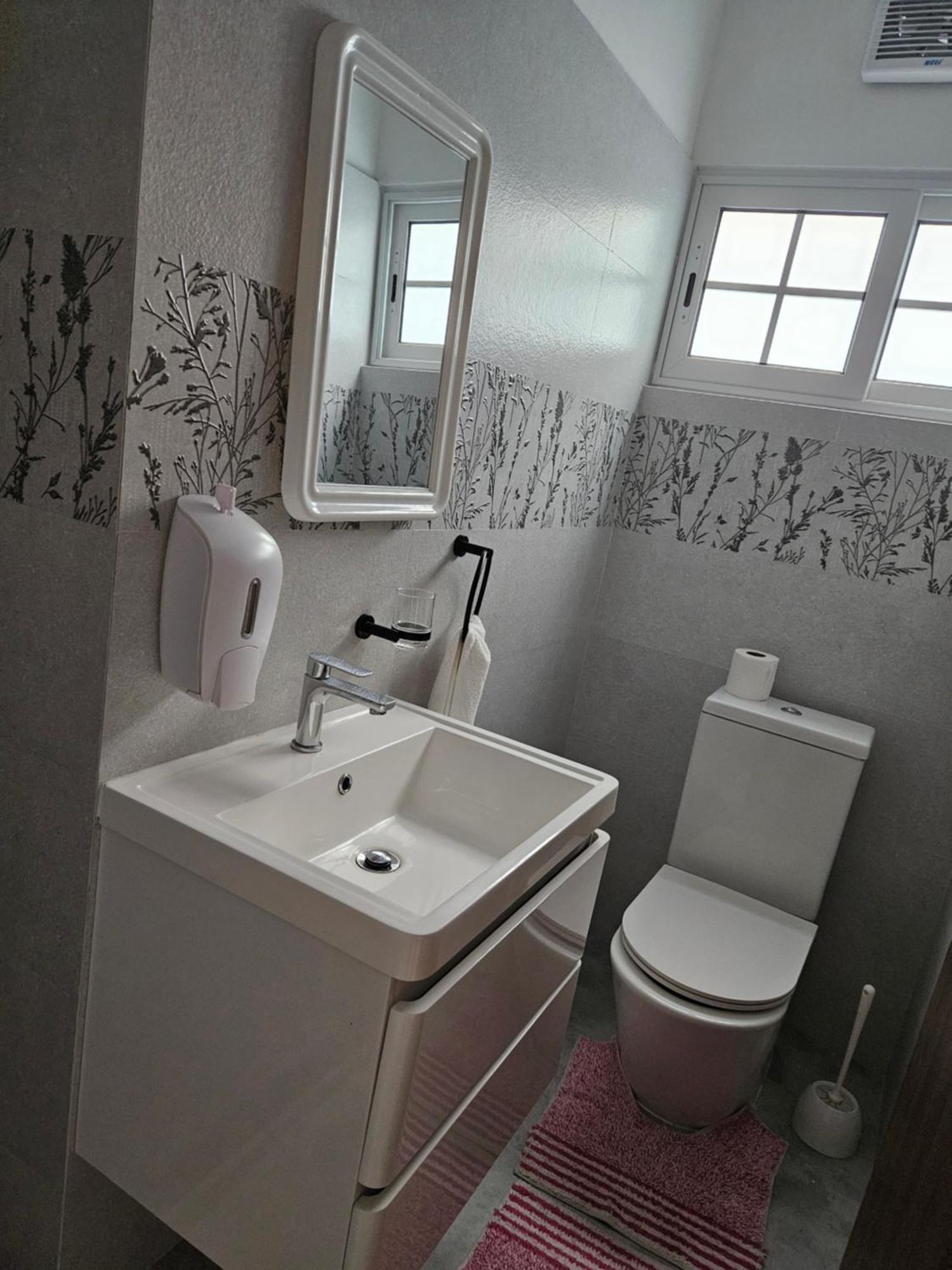 E&E Self Catering Hotel Beau Vallon  Eksteriør billede