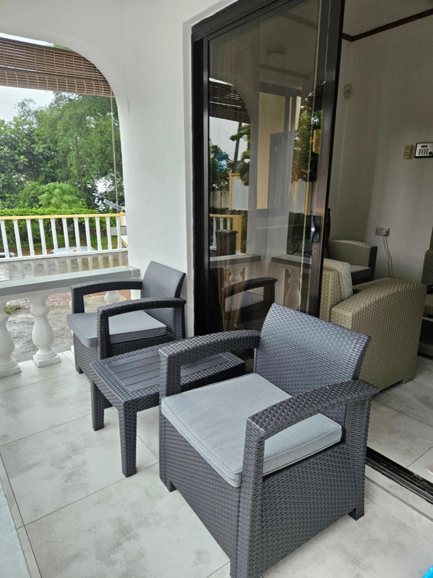 E&E Self Catering Hotel Beau Vallon  Eksteriør billede