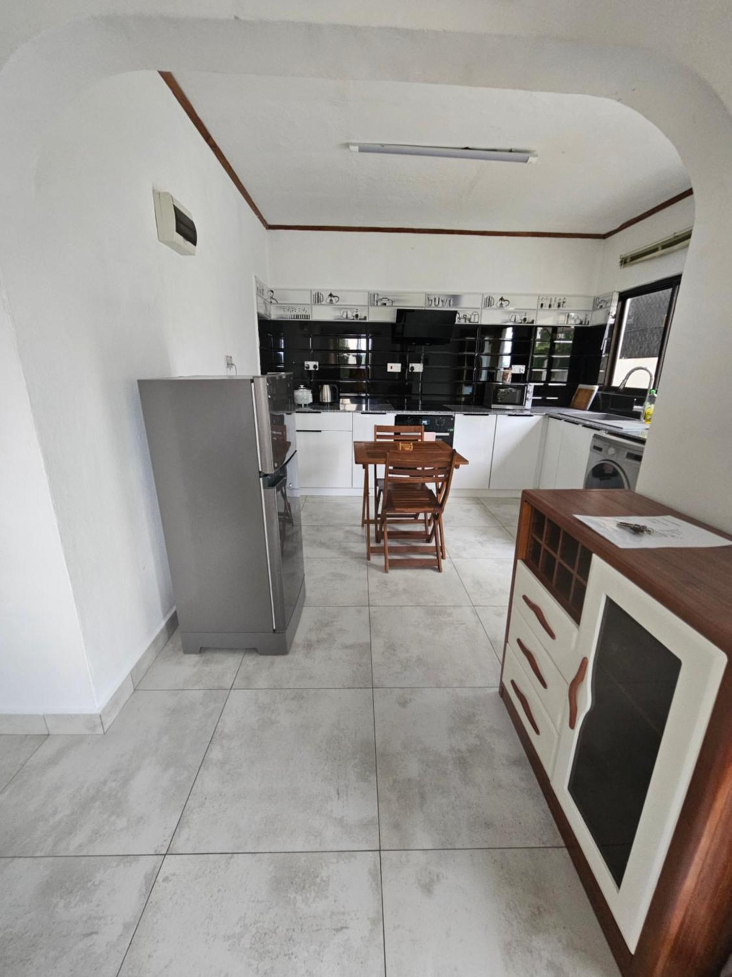 E&E Self Catering Hotel Beau Vallon  Eksteriør billede